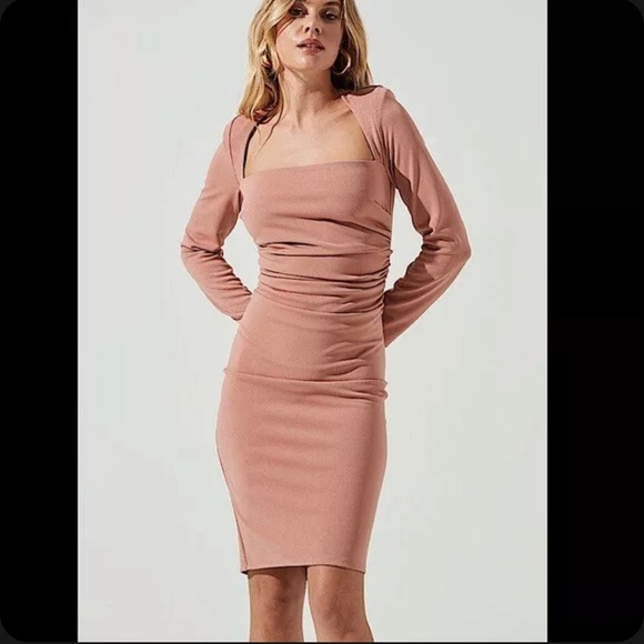 NWT ASTR Virginia square neck shoulder padded ruched bodycon midi dress size S - Picture 1 of 7